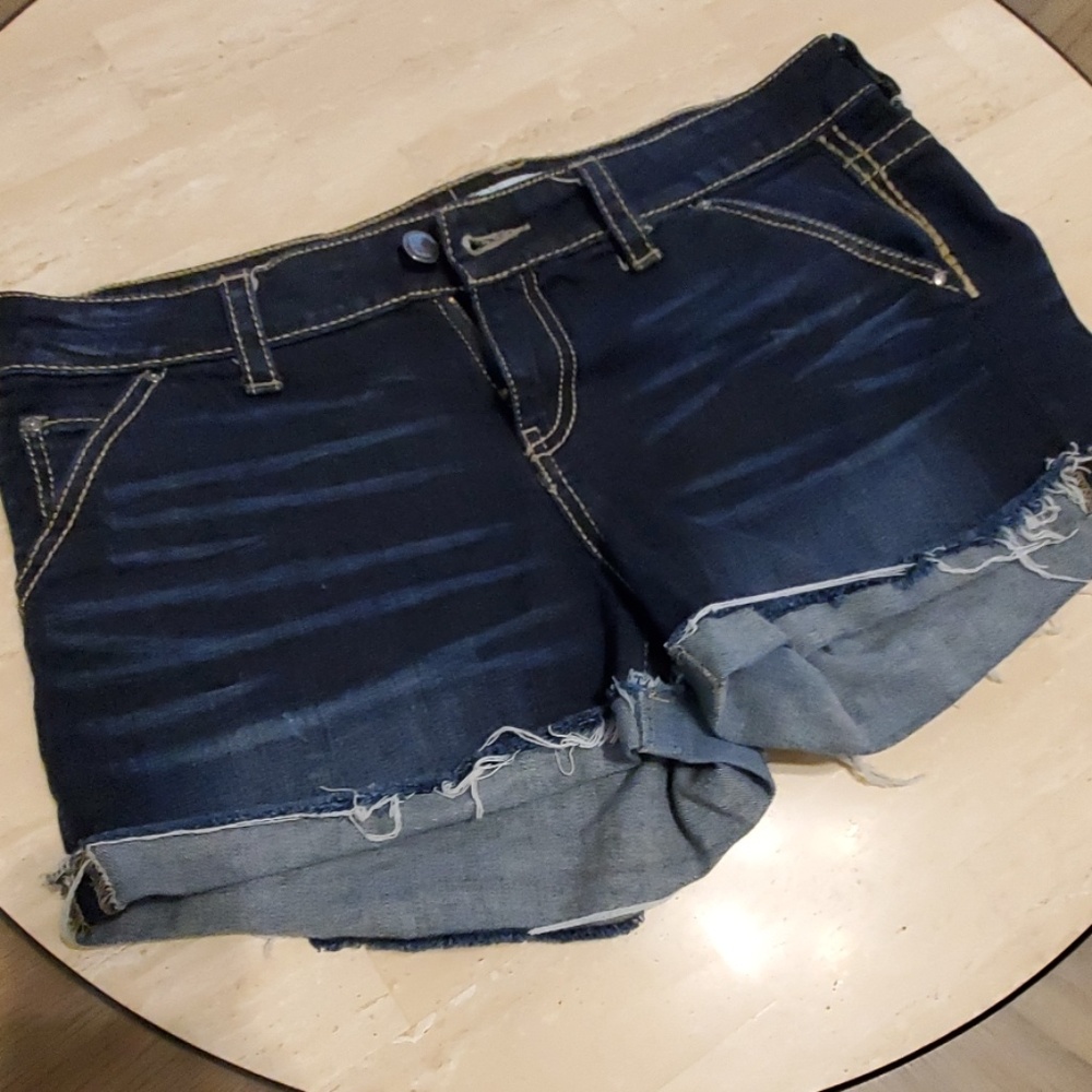 Buckle Daytrip Lynx Jean Shorts